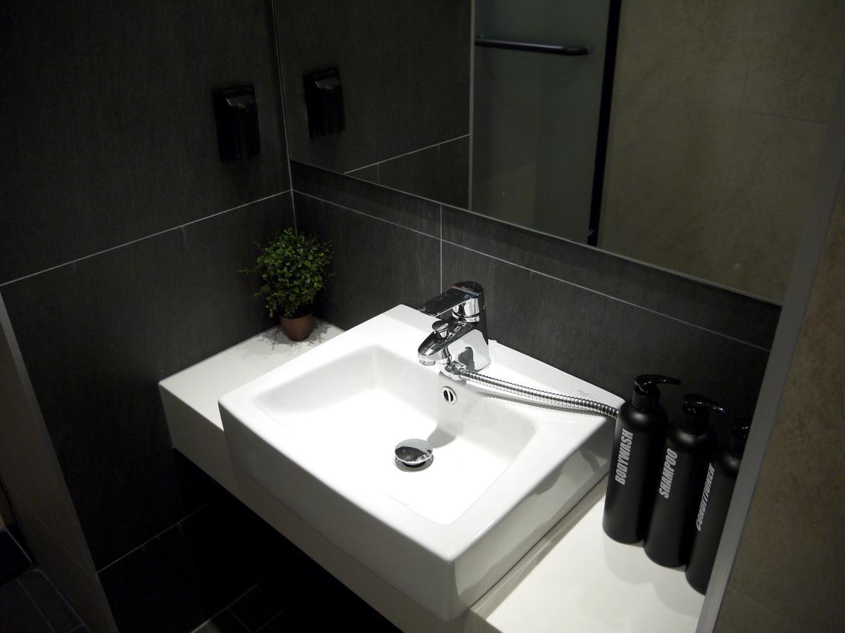 Hostel Cleo Hongdae *