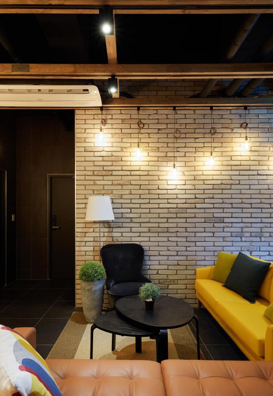 Cleo Hongdae Hostel