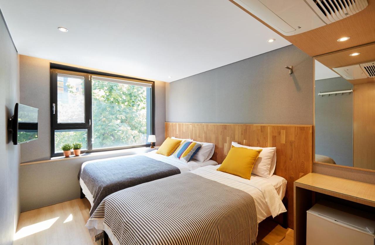 Hostel Cleo Hongdae