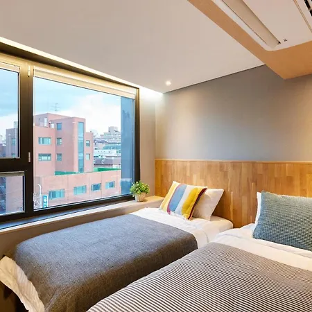 Hostel Cleo Seoul Hongdae Exterior photo