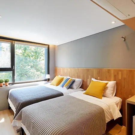 Hostel Cleo Seoul Hongdae Exterior photo