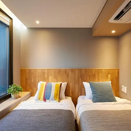 Hostel Cleo Seoul Hongdae Exterior photo